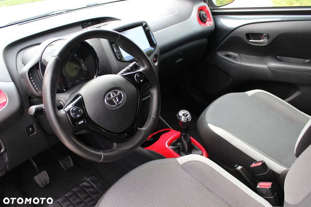 Toyota Aygo x - 9