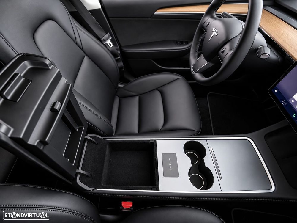 Tesla Model 3 Long-Range Dual Motor AWD - 31