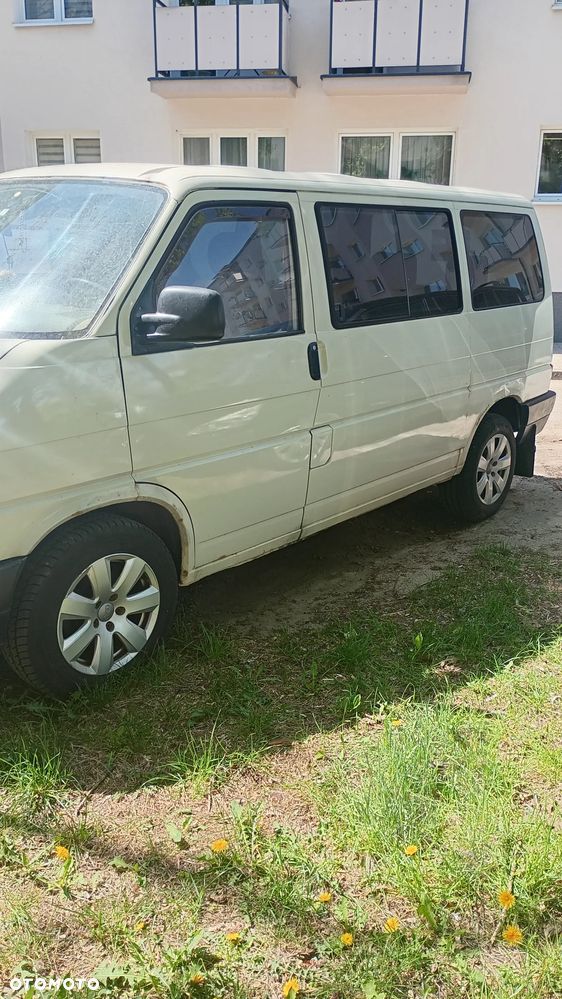 Volkswagen Caravelle - 4