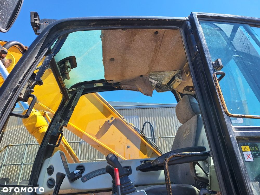 JCB Js 210L - 12