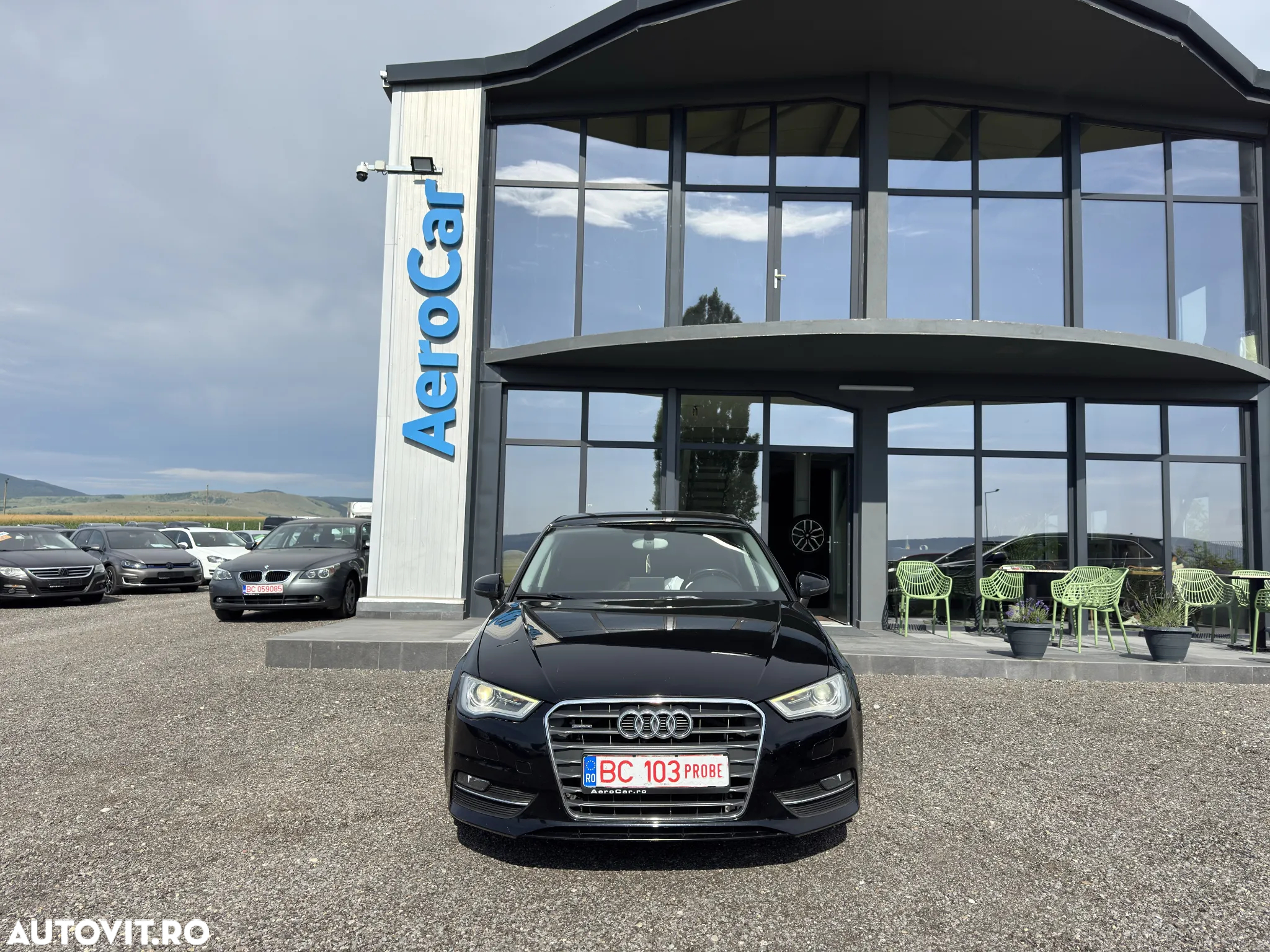 Audi A3 Sportback 2.0 TDI quattro Attraction - 2