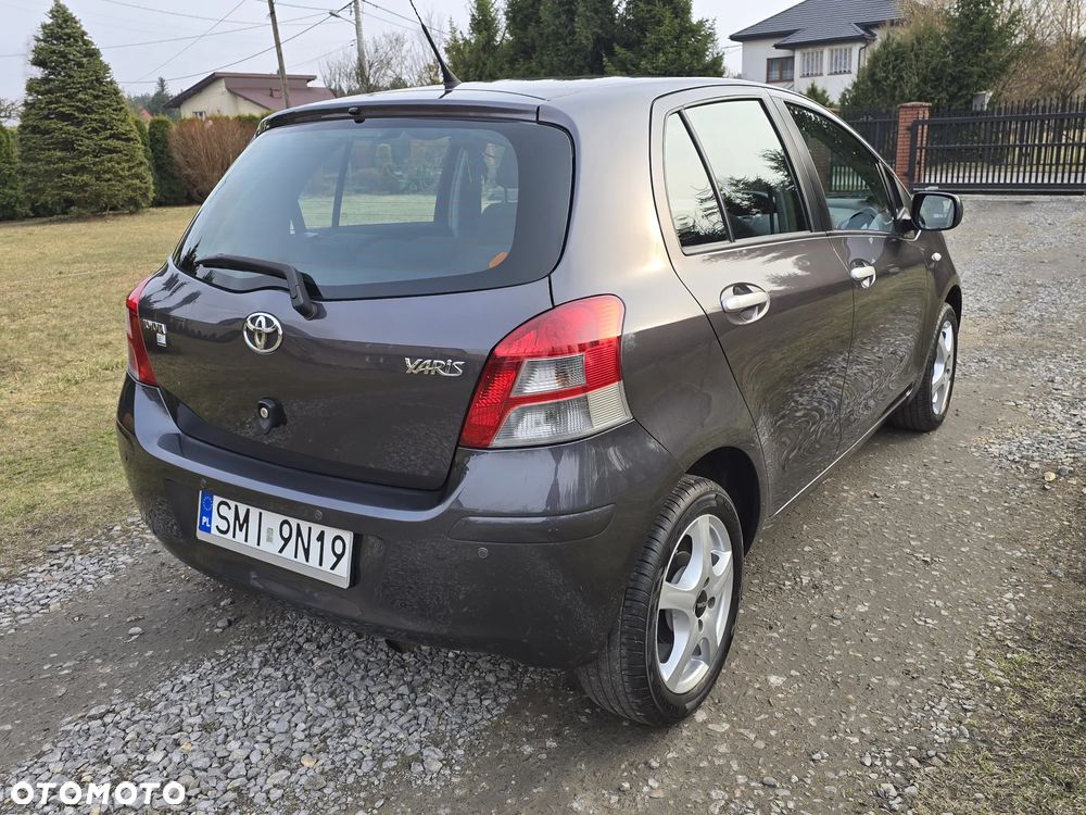 Toyota Yaris 1.33 Luna - 25