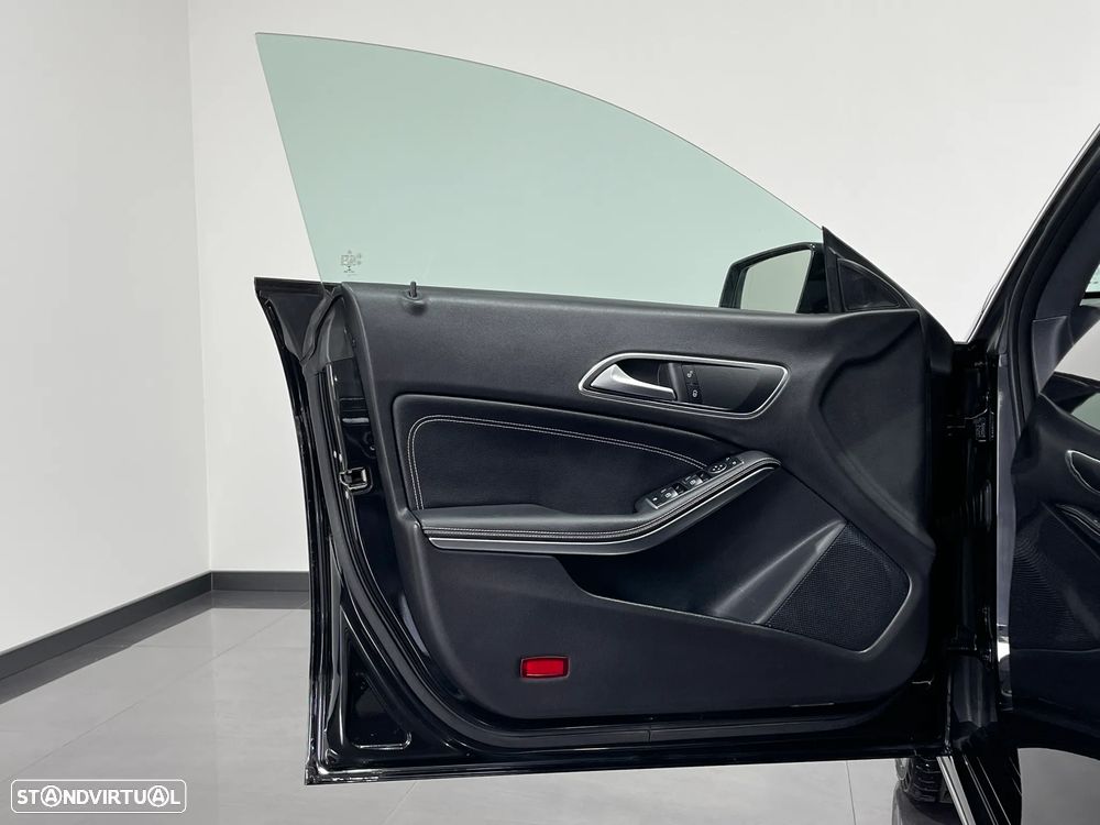 Mercedes-Benz CLA 180 d Shooting Brake Urban - 18