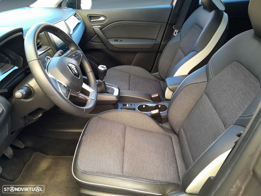 Renault Captur 1.0 TCe Techno Bi-Fuel - 11