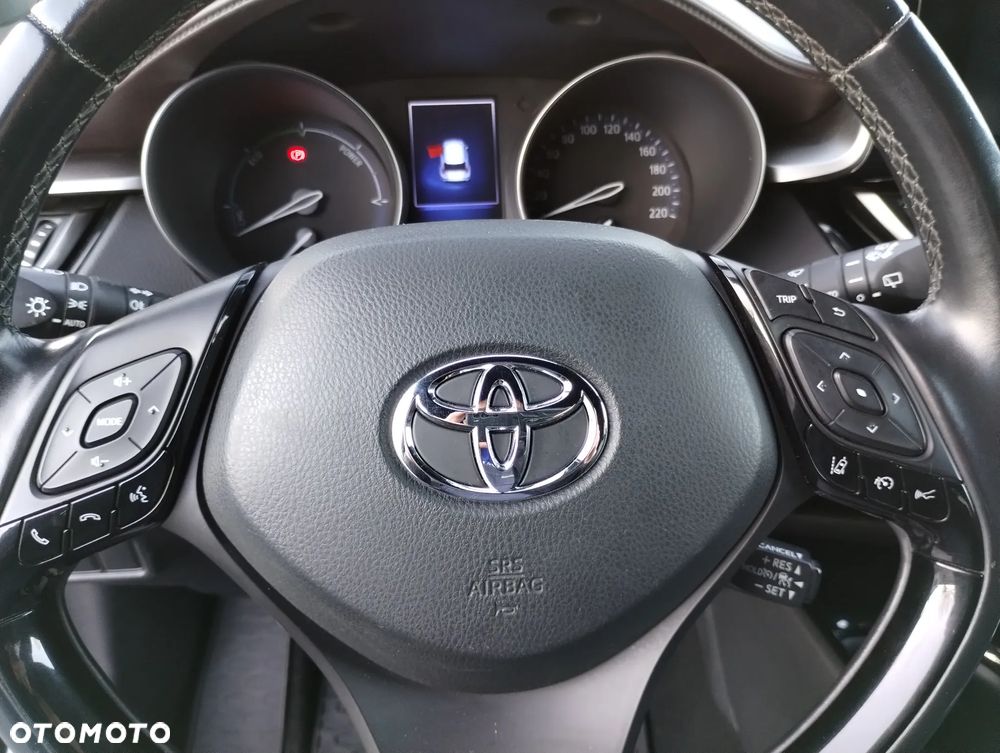 Toyota C-HR - 12