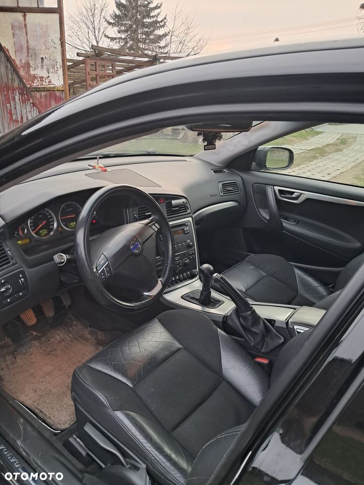 Volvo V70 2.4 D DPF Edition Comfort - 4