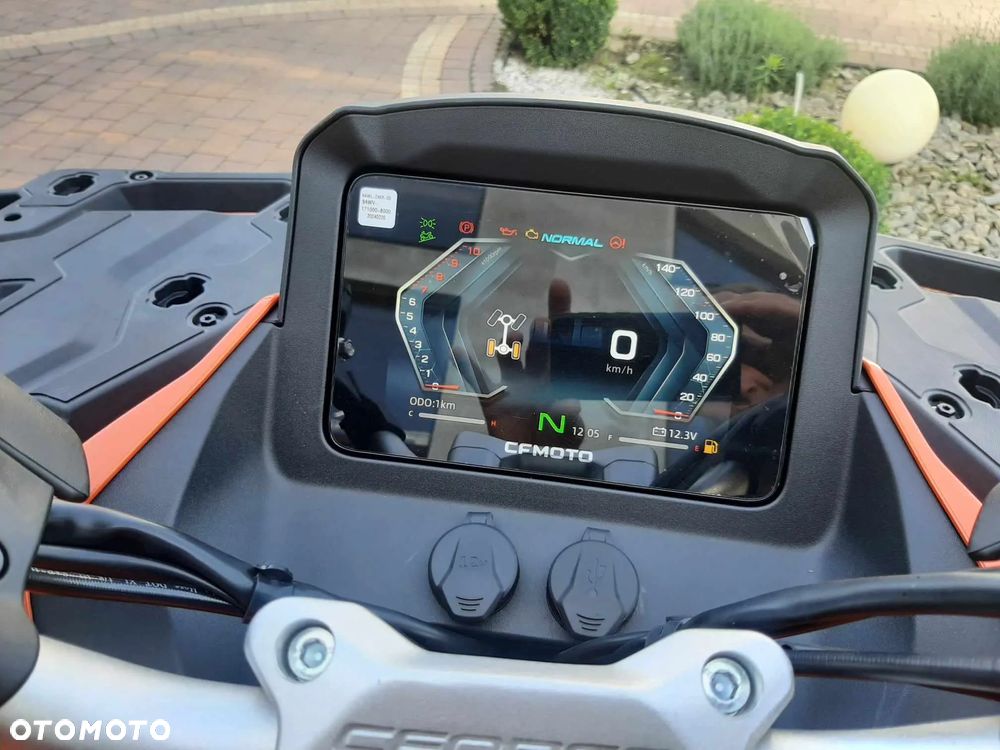 CFMoto CForce - 17