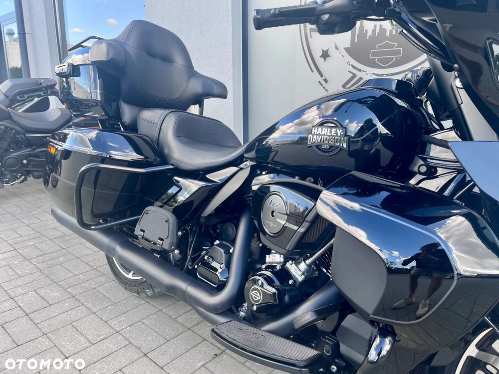 Harley-Davidson Touring Street Glide - 21