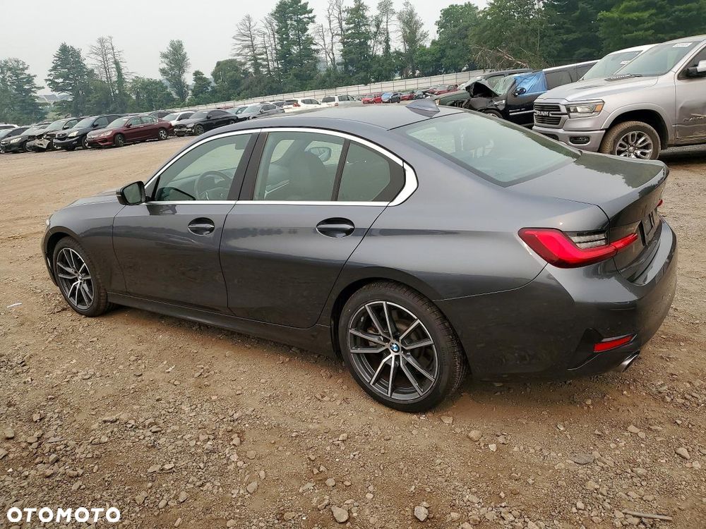 BMW Seria 3 330i - 2