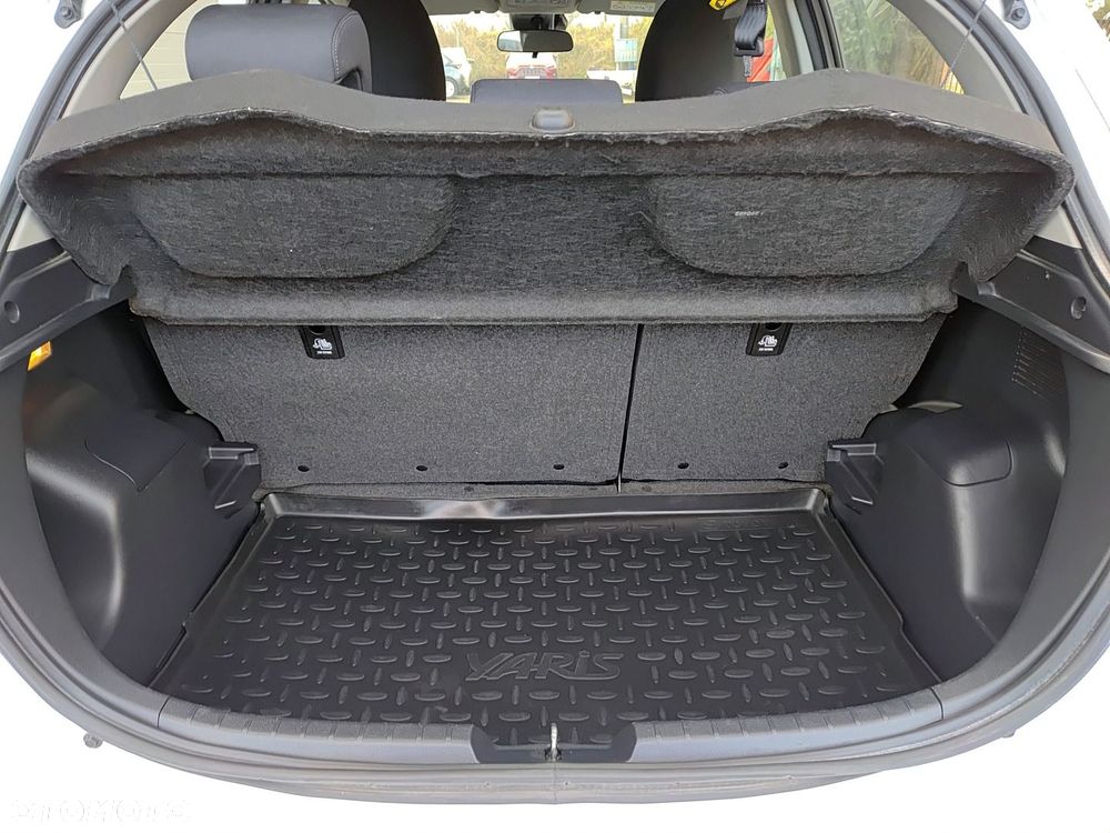 Toyota Yaris - 8