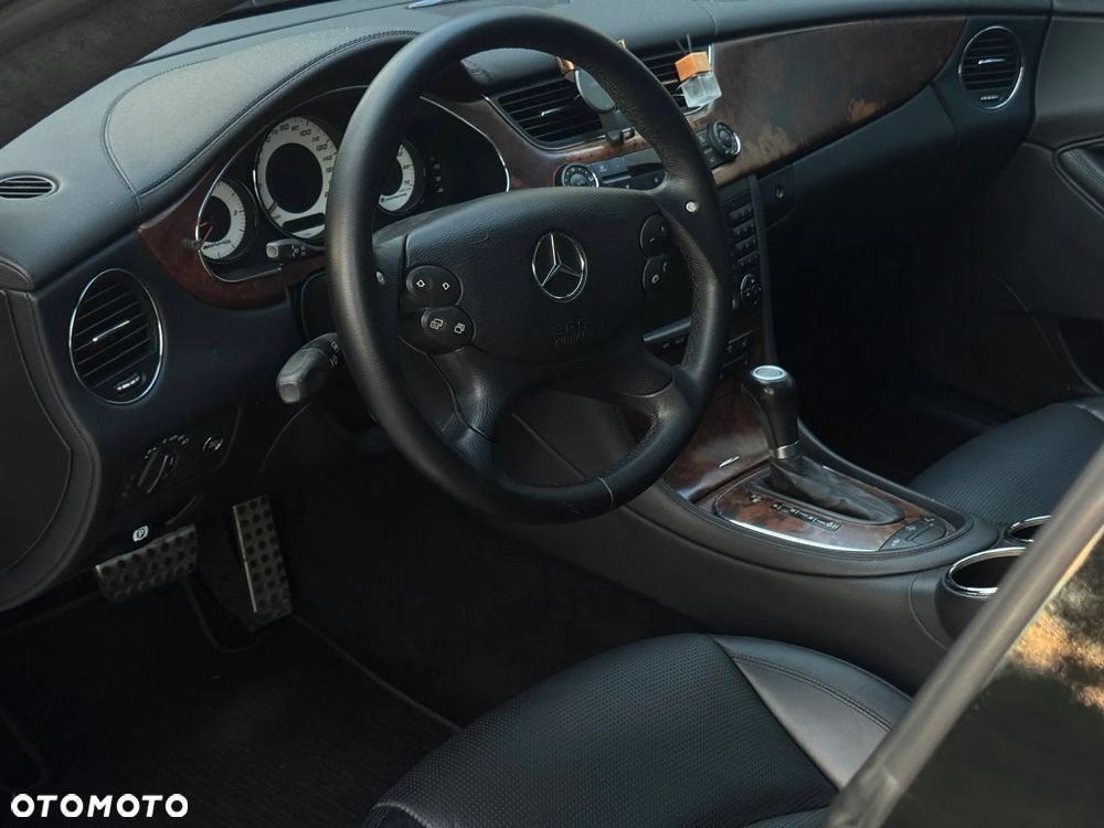 Mercedes-Benz CLS 55 AMG - 14