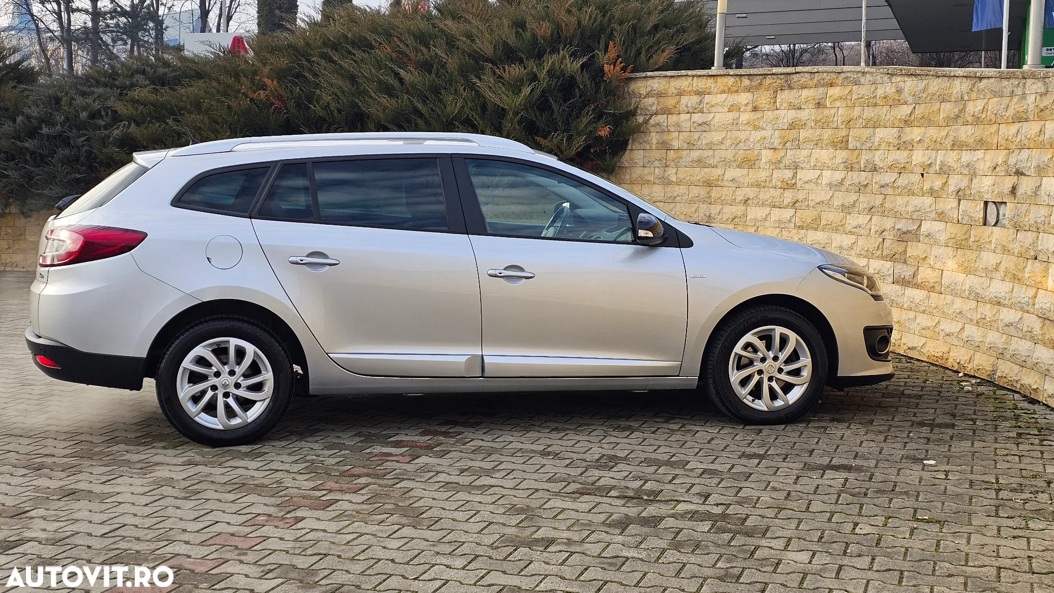 Renault Megane ENERGY TCe 130 LIMITED - 6