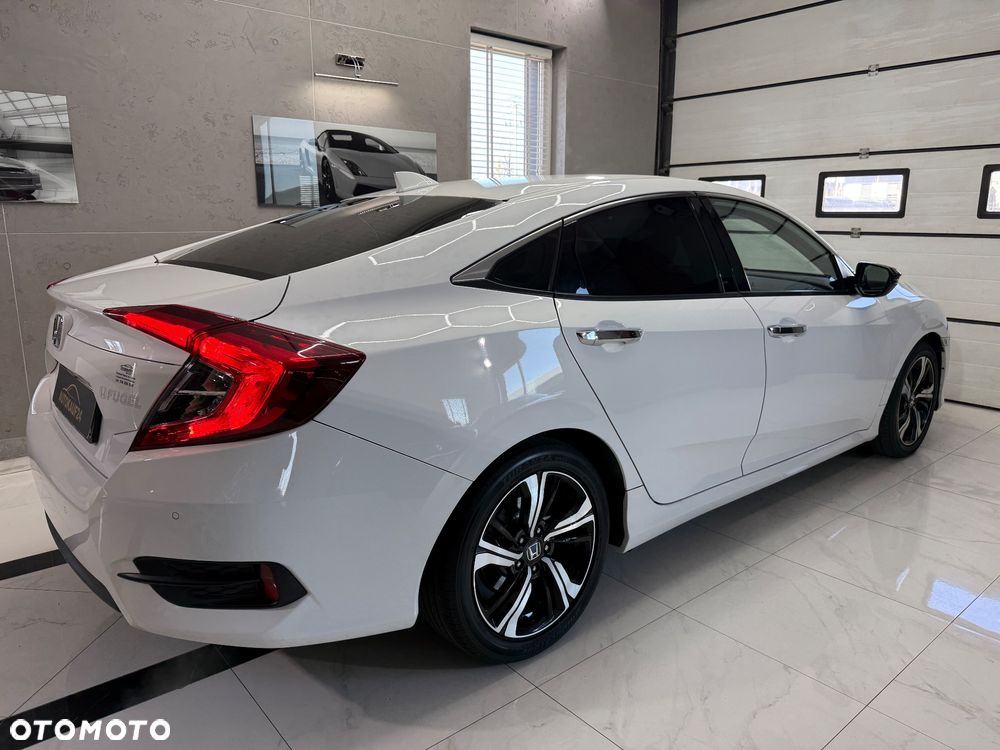 Honda Civic 1.5 i-VTEC Turbo CVT Prestige - 8
