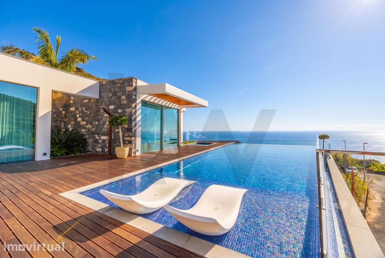 VILLA DE LUXO EXCLUSIVA NA ILHA DA MADEIRA – O SEU REFÚGIO PARADISÍACO - Grande imagem: 2/60