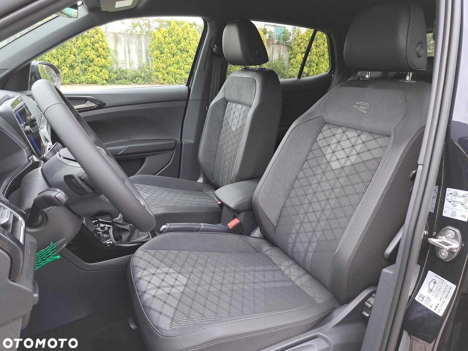 Volkswagen T-Cross 1.0 TSI R-Line Plus DSG - 12