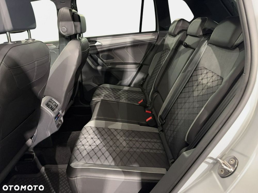 Volkswagen Tiguan - 15