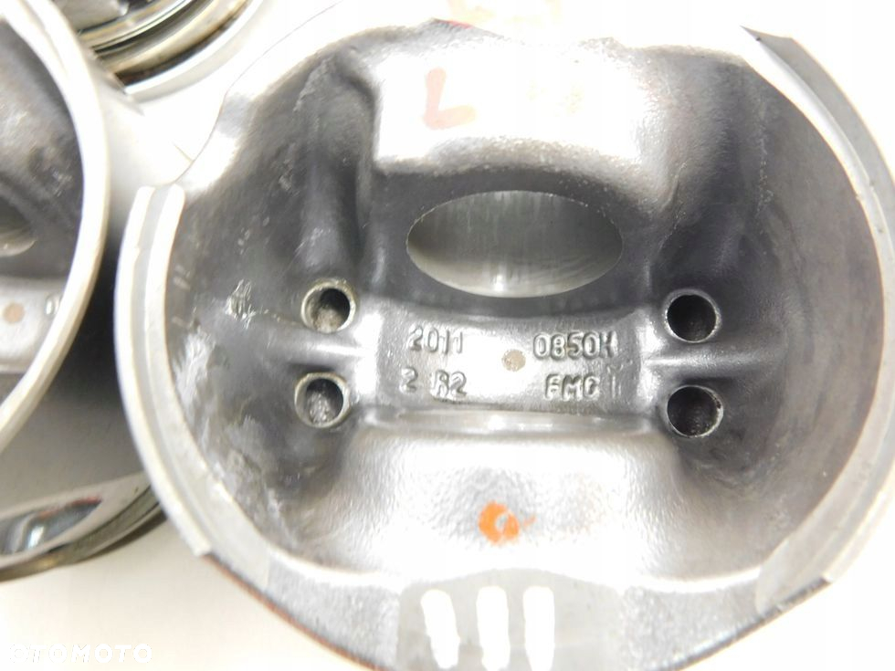 Tłok tłoki 2.0 HDI TDCI EURO 5 Ford Peugeot Citroen C5 III C4 II 508 5008 - 10