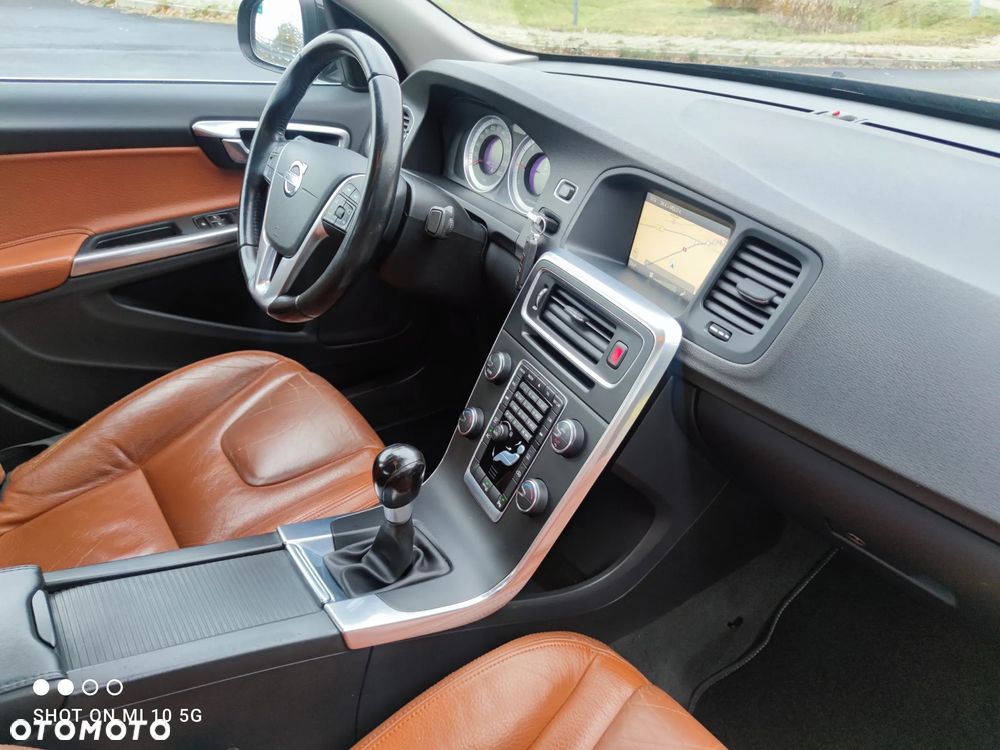 Volvo S60 D2 Momentum - 10