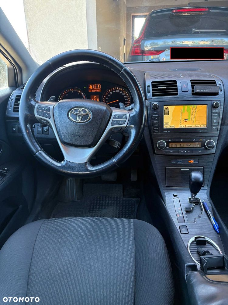 Toyota Avensis - 5