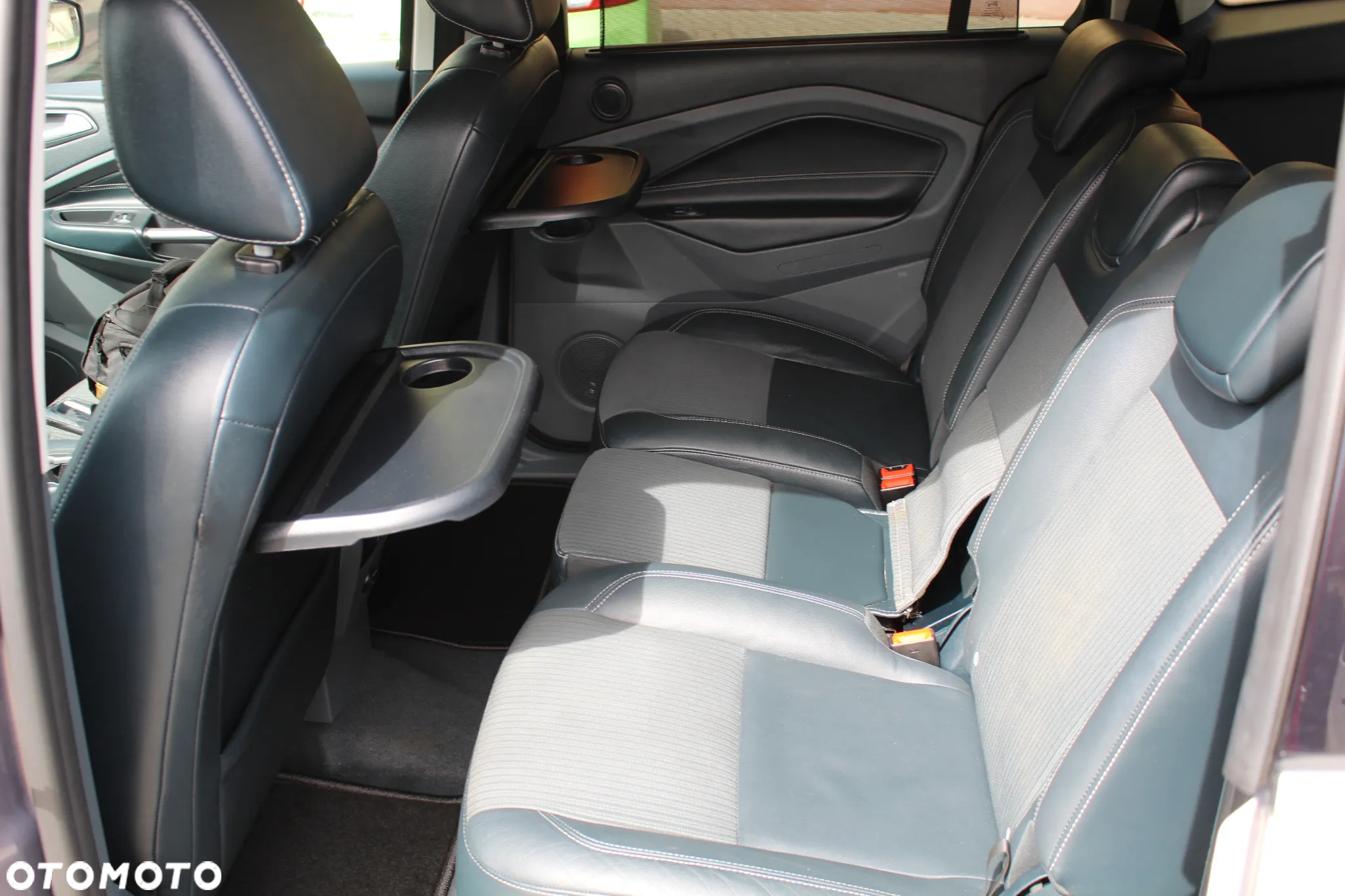 Ford Grand C-MAX - 22