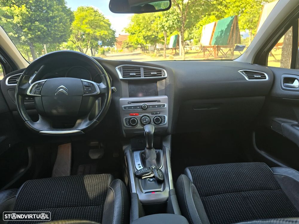 Citroën C4 1.2 PureTech Shine EAT6 - 9
