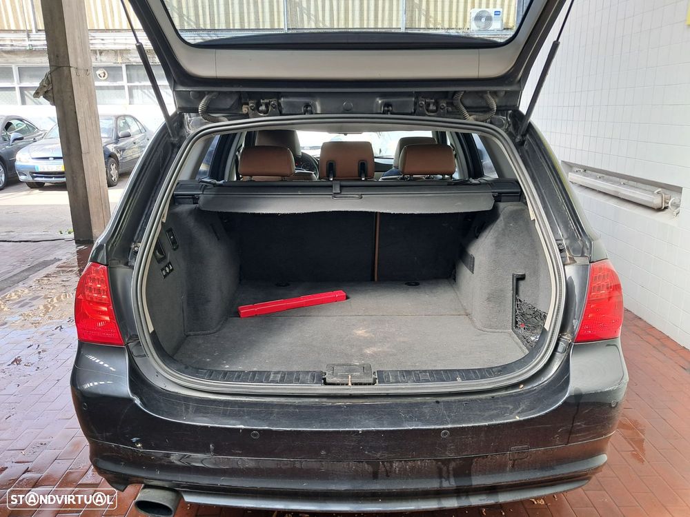 BMW 320 d - 15