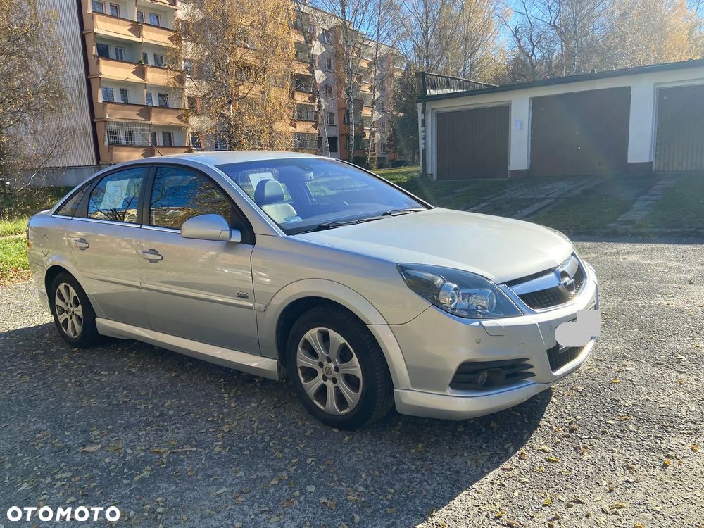 Opel Vectra 1.9 CDTI Sport / GTS - 1