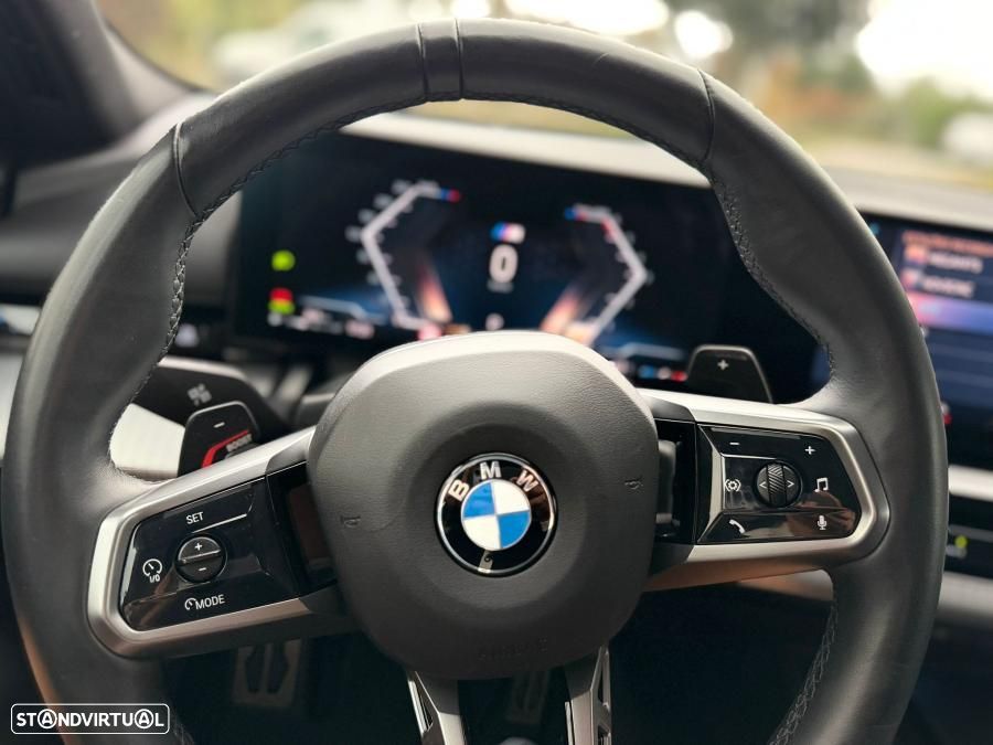 BMW 520 d Pack Desportivo M Pro - 24