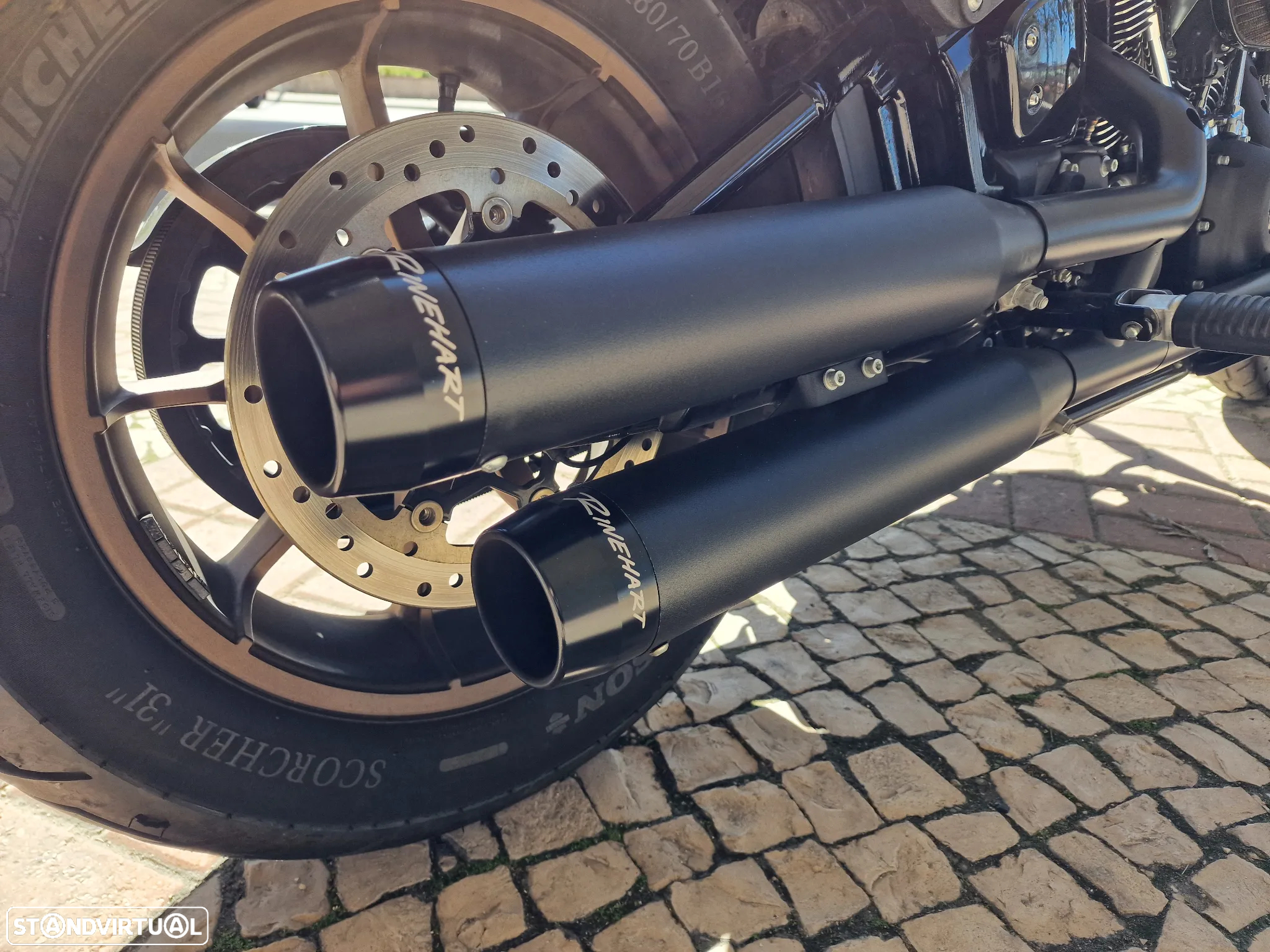 Harley-Davidson FXLR Low Rider S - 11