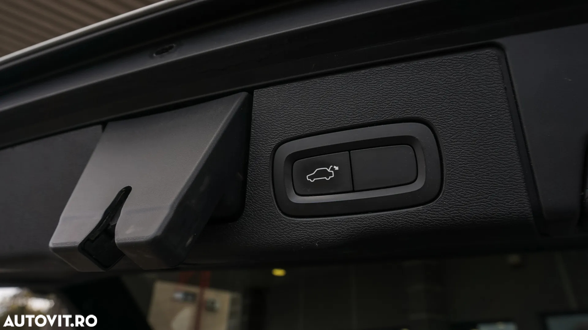 Volvo XC 60 D4 AWD Geartronic RDesign - 24