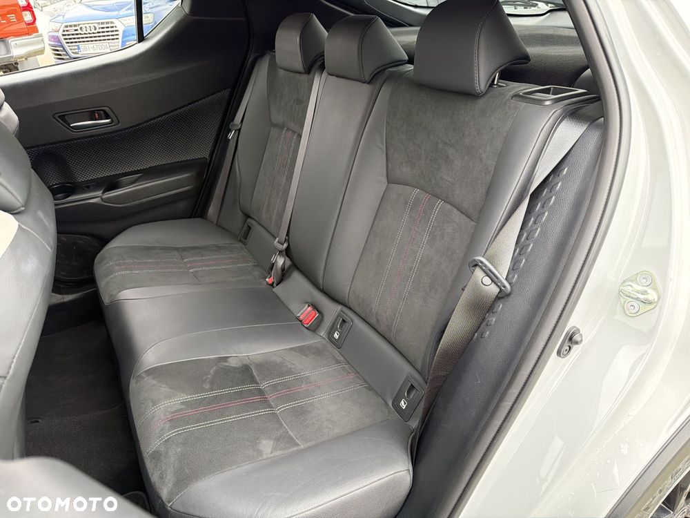 Toyota C-HR 2.0 Hybrid GR Sport - 22