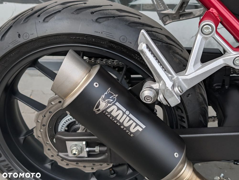 Honda CB - 16