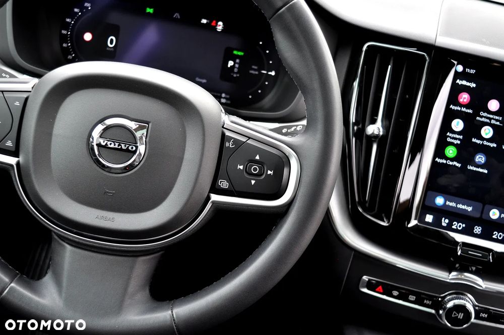 Volvo XC 60 T6 Plug-In Hybrid AWD Core - 33