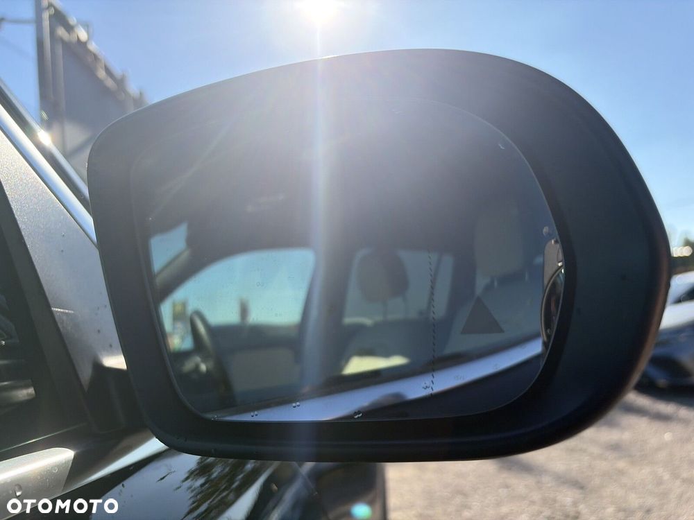 Mercedes-Benz GLB - 20