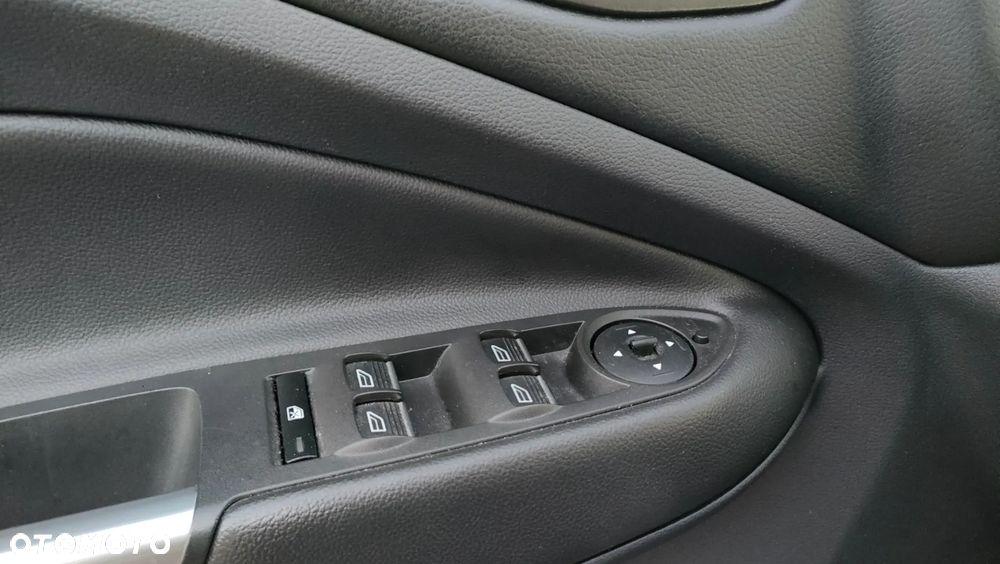 Ford Kuga 2.0 TDCi 4x4 Titanium - 19