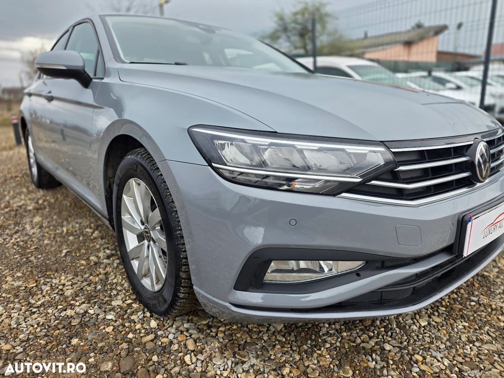 Volkswagen Passat 2.0 TDI DSG Comfortline - 21