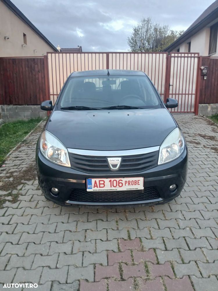 Dacia Sandero ver-1-2-16v-75-laureate - 11