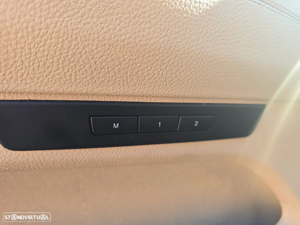 BMW 520 Gran Turismo d - 13