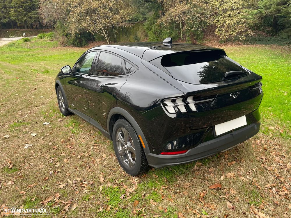 Ford Mustang Mach-E - 13