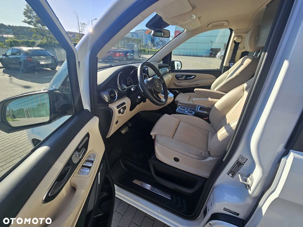 Mercedes-Benz Klasa V 300 d 4-Matic 9G-Tronic Exclusive (ekstra d³) - 2