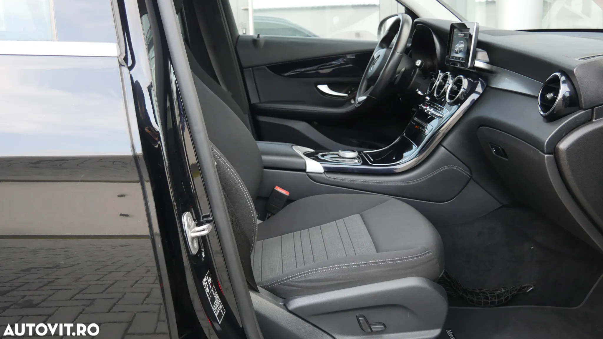 Mercedes-Benz GLC 220 d 4MATIC - 22