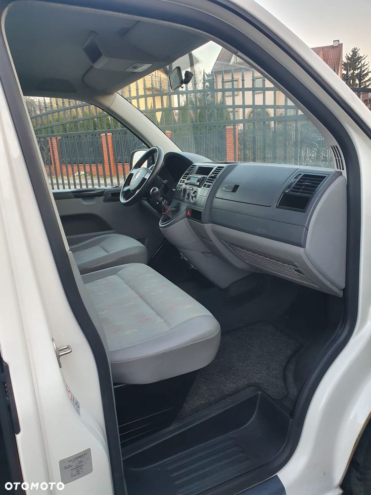 Volkswagen Transporter Shuttle Kurz - 4