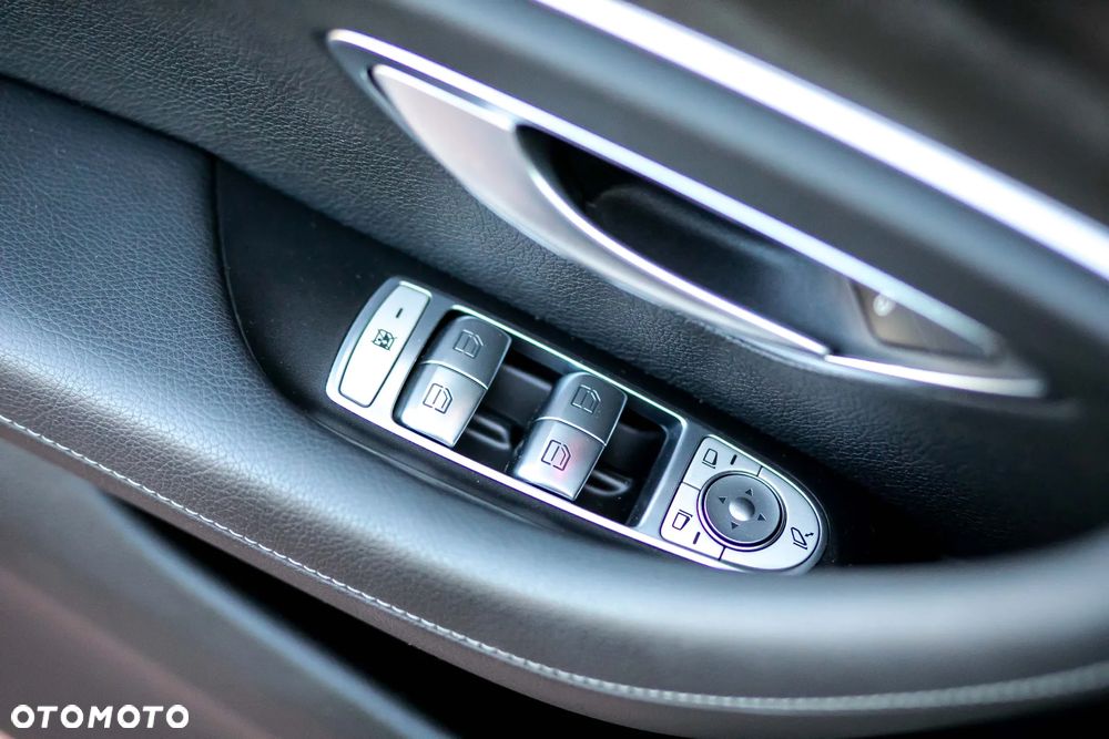 Mercedes-Benz Klasa E 200 - 8