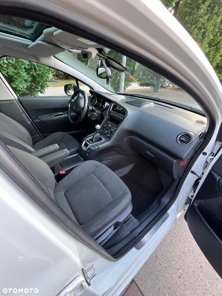 Peugeot 5008 HDI 115 Allure - 9