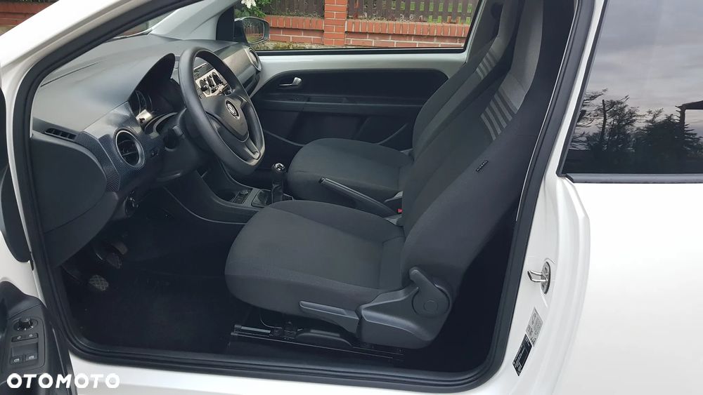 Volkswagen up! black style - 17