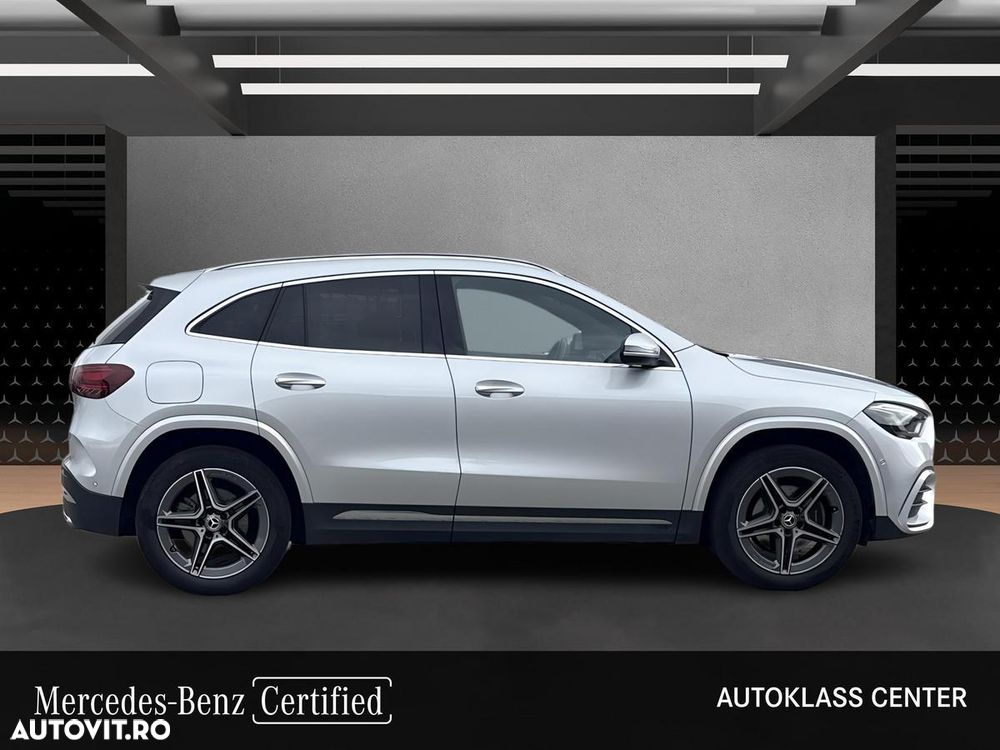 Mercedes-Benz GLA - 8