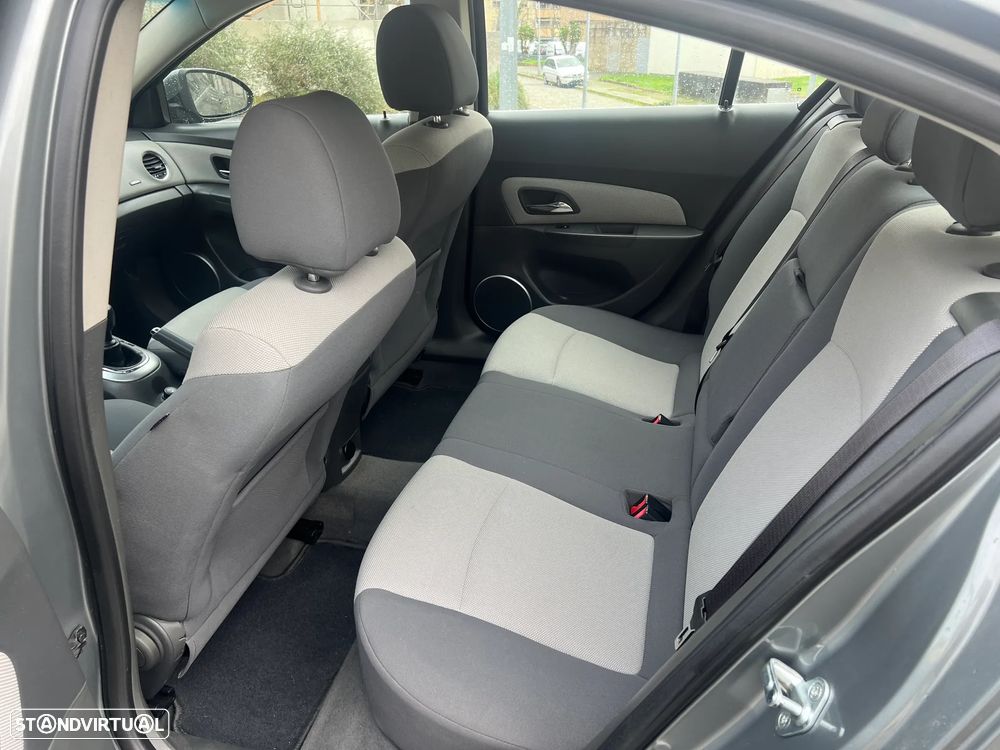 Chevrolet Cruze 2.0 VCDi LT - 8
