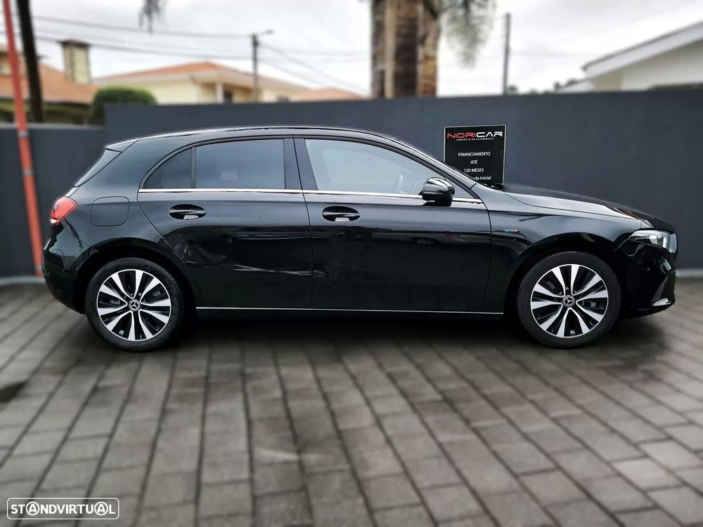 Mercedes-Benz A 250 e Style Plus - 14