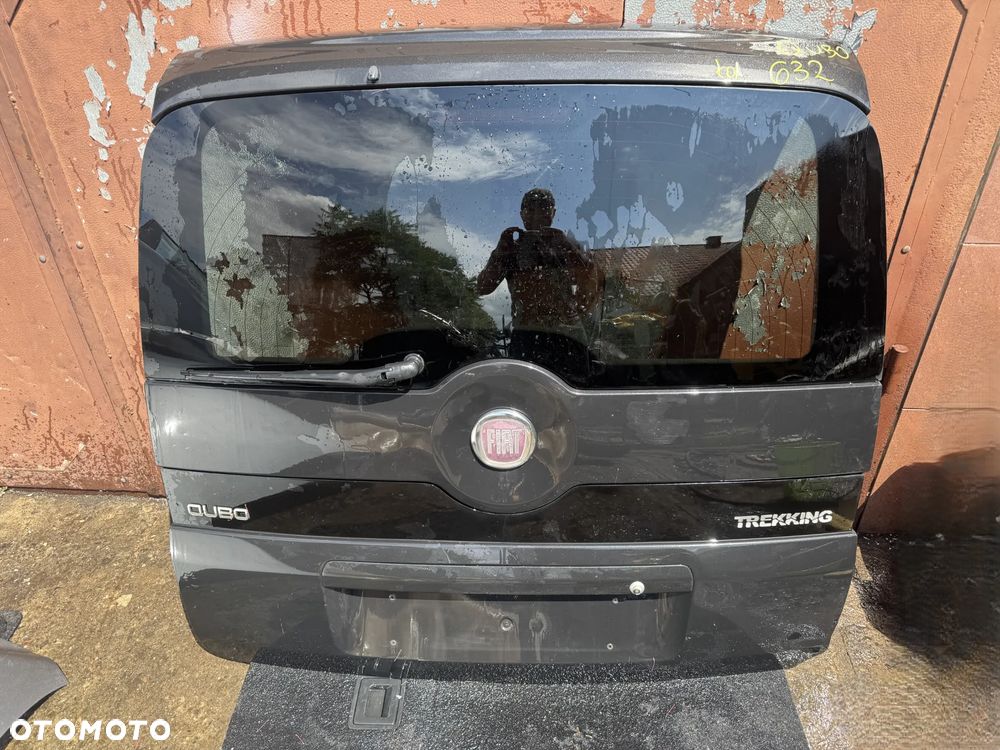 Klapa bagażnika Fiat Qubo kolor 632 czarna - 1