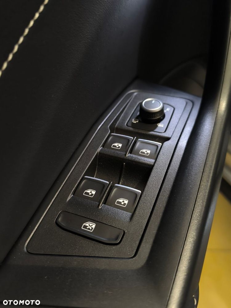 Volkswagen T-Roc 1.5 TSI R-Line DSG - 9